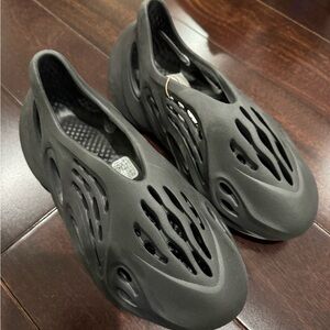 Yeezy foam runner size 7 NWT